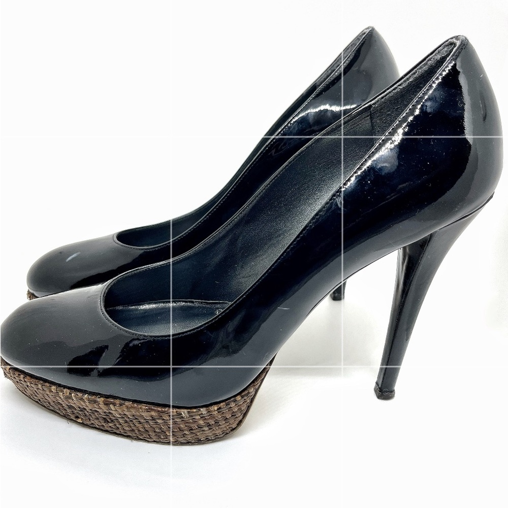 Stuart Weitzman Patent Round Toe Woven Pump
